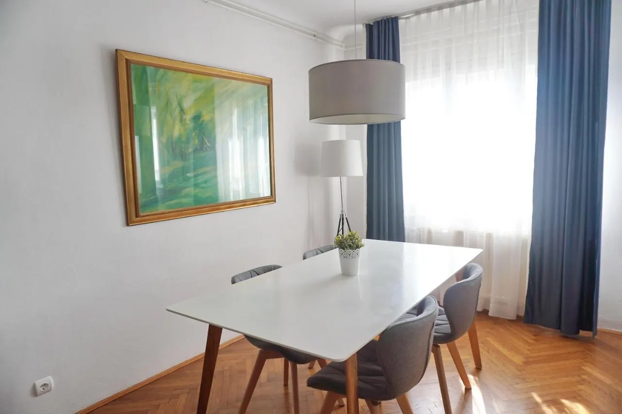 Blue Cat Apartment Ljubljana
